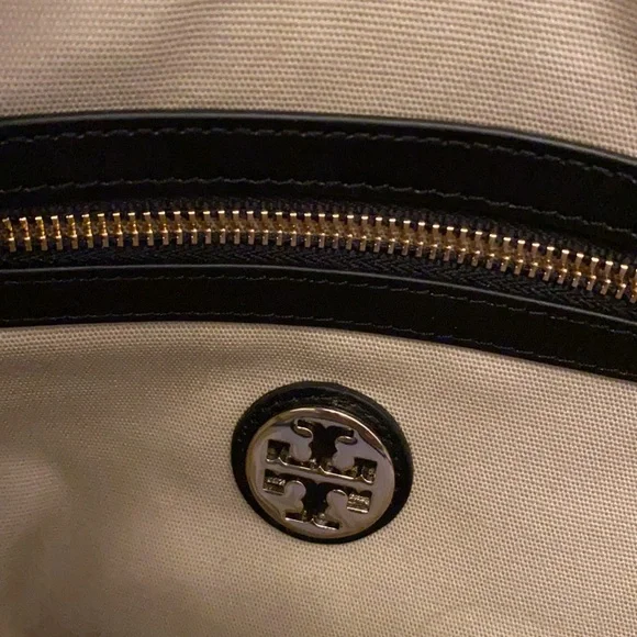 Tory Burch Purse Black Leather Purse - Picture 8 of 10